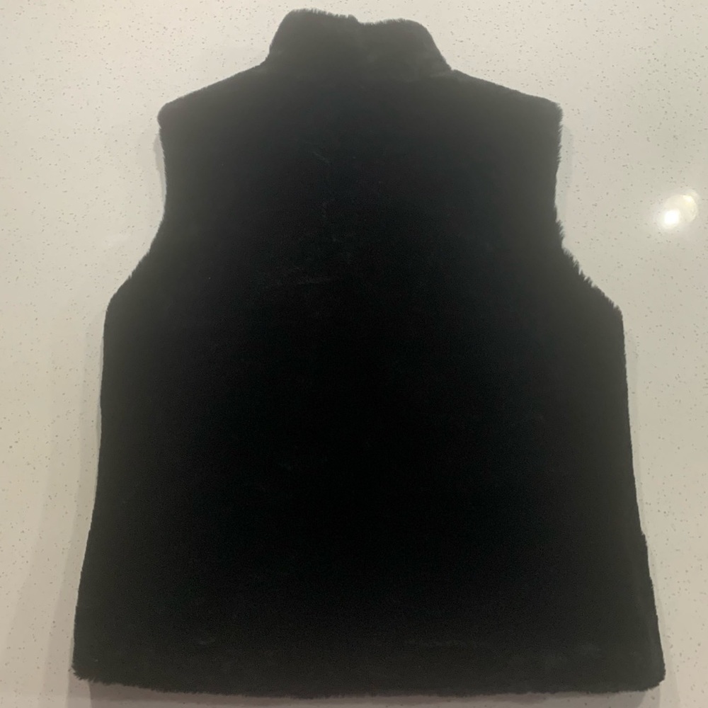 Black furry vest Size Small - Picture 3 of 7